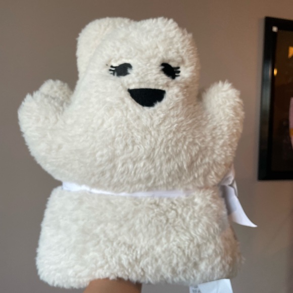 NWT viral ghost pillow set - Picture 2 of 4